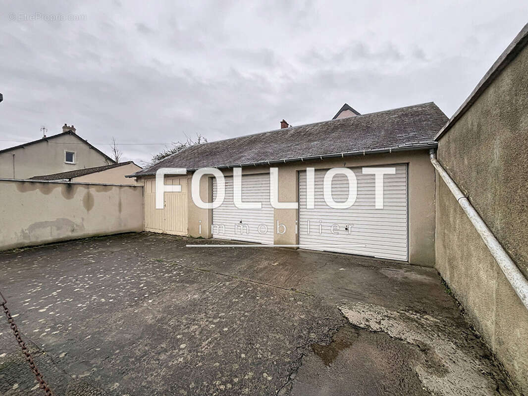 Parking à LUC-SUR-MER