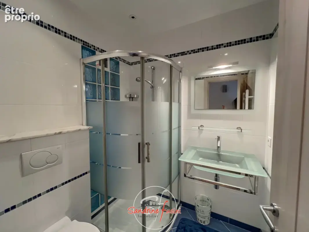 Superbe villa individuelle avec piscine, garage, abri voiture et terrain atttenant - photo 11