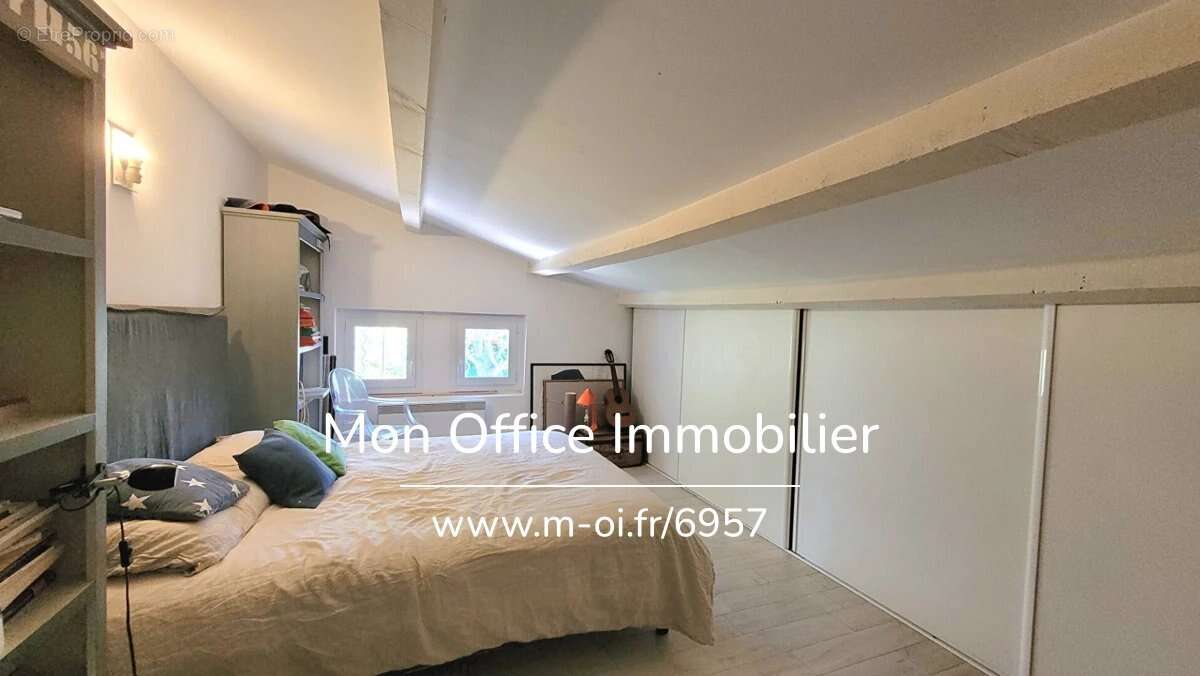 Référence : 6957-PEL - Puyricard – Villa de caractère au cœur d’un parc arboré de 5 829 m² avec piscine - photo 20