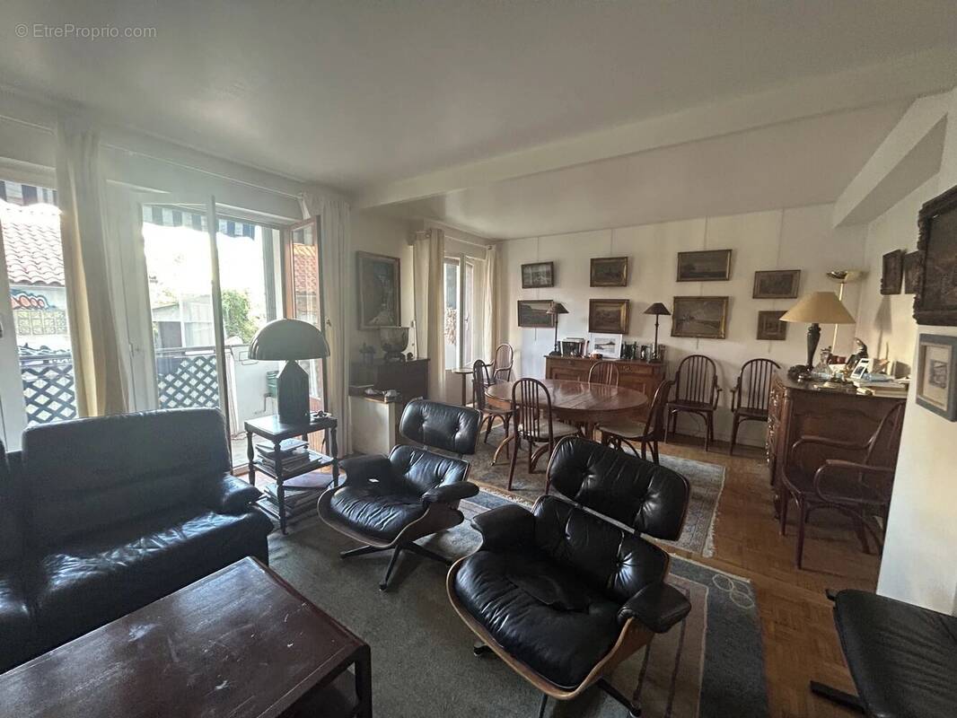 Appartement à MARSEILLE-8E