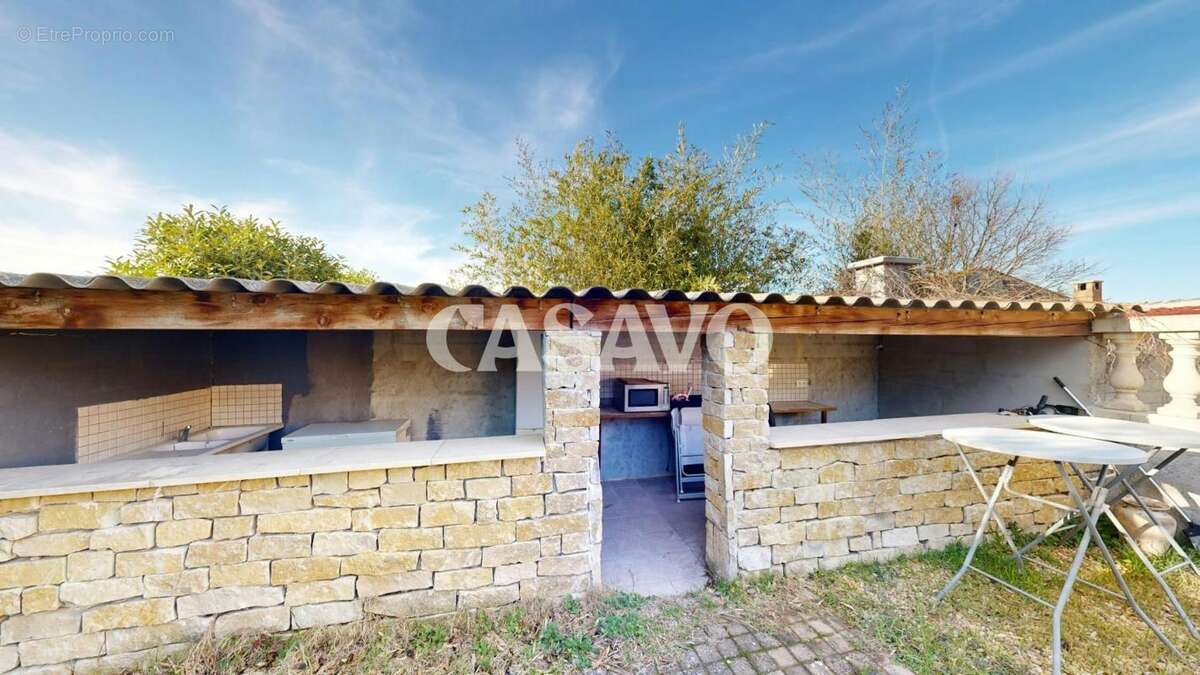 Vente Maison 10 pièces de 231m² - 84300 Taillades - photo 27