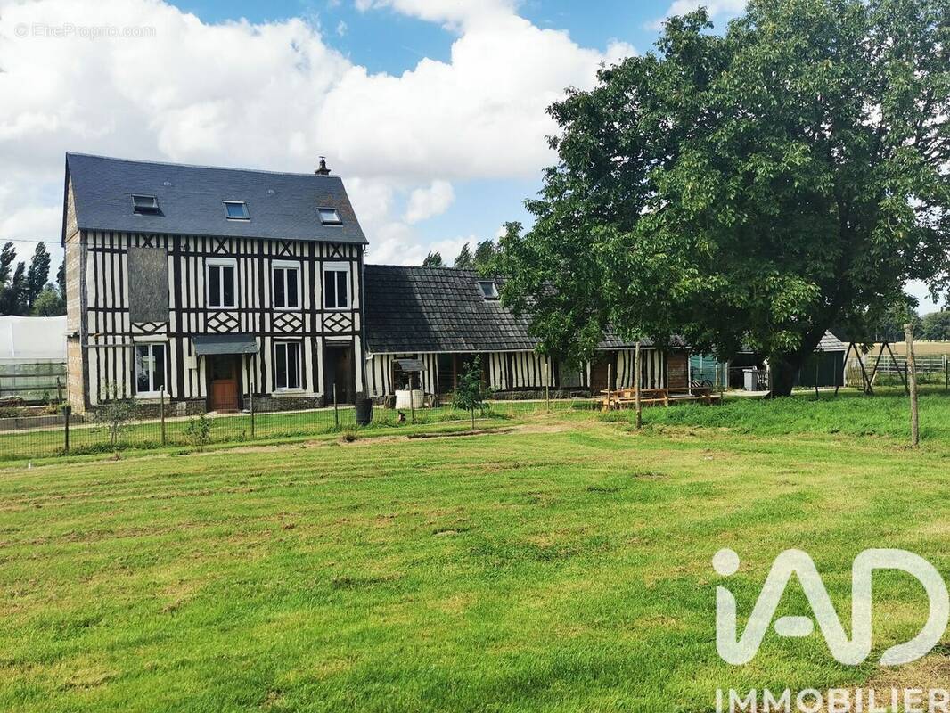 Photo 1 - Maison à ALLOUVILLE-BELLEFOSSE