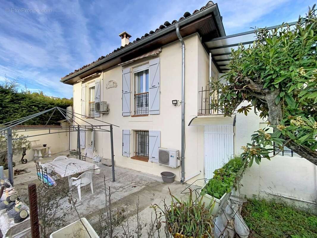Maison à LA TRINITE
