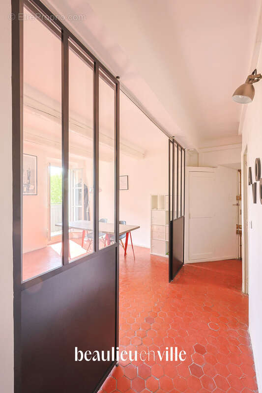 Exclusivite - aix-en-provence - centre historique -  t3 balcon - 328 000 € - photo 7