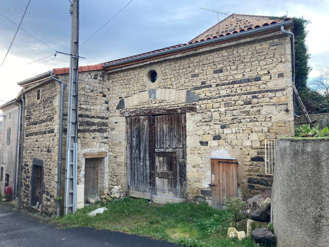 Maison à ANTOINGT