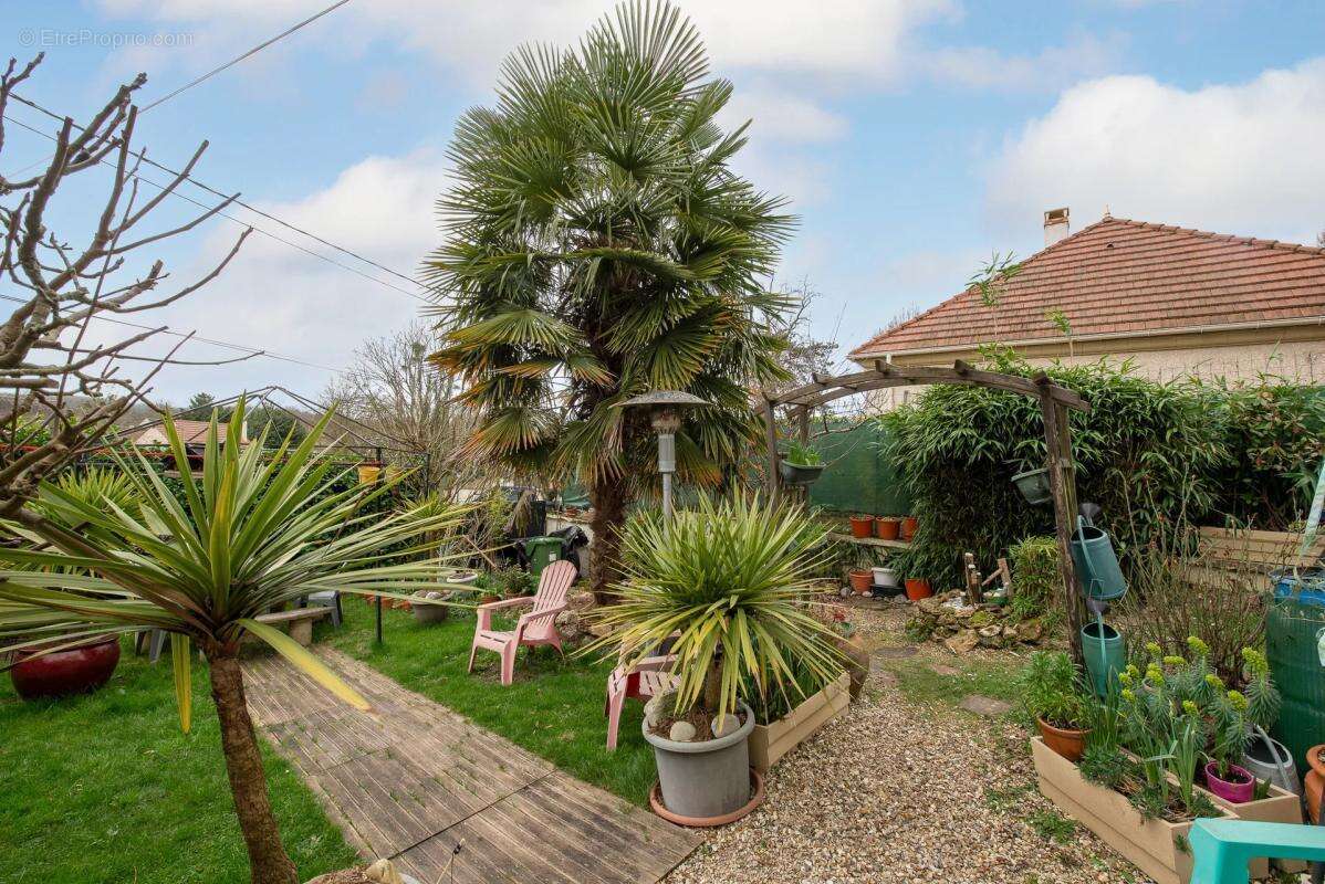 Maison à COUILLY-PONT-AUX-DAMES