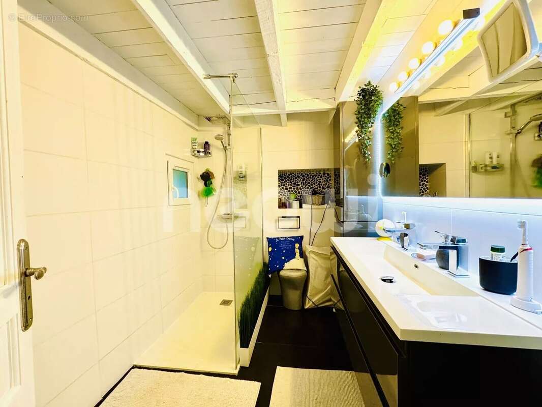 Maison à CHATEAUGAY