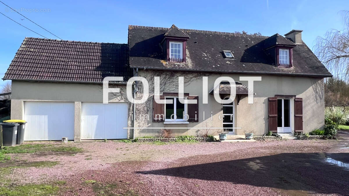Maison à SAINT-CLAIR-SUR-L'ELLE
