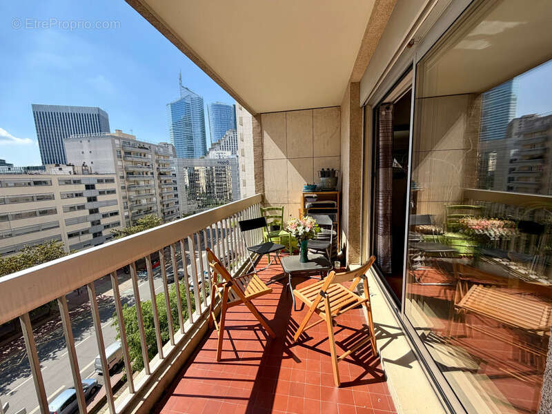 Appartement à vendre 4 pièces COURBEVOIE (92) - photo 2