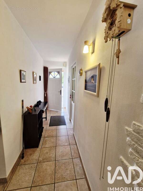 Photo 3