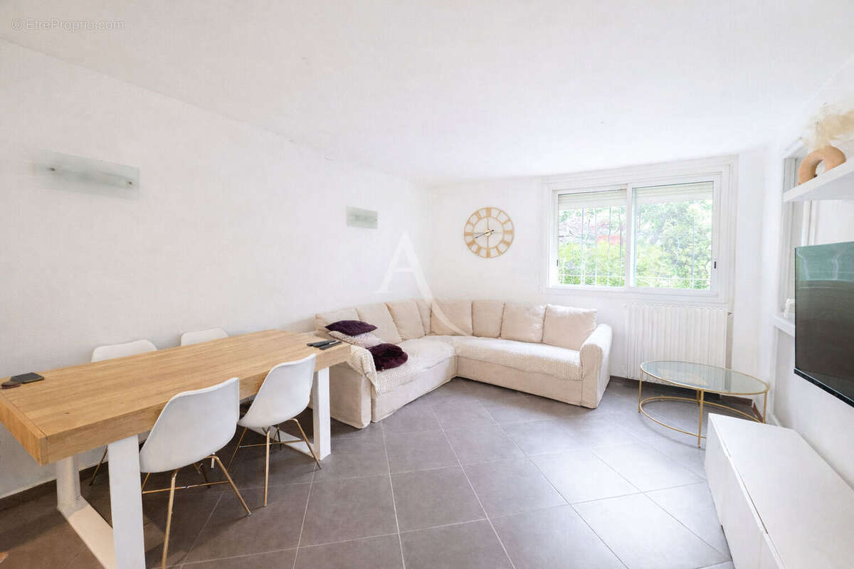Appartement à MARSEILLE-11E