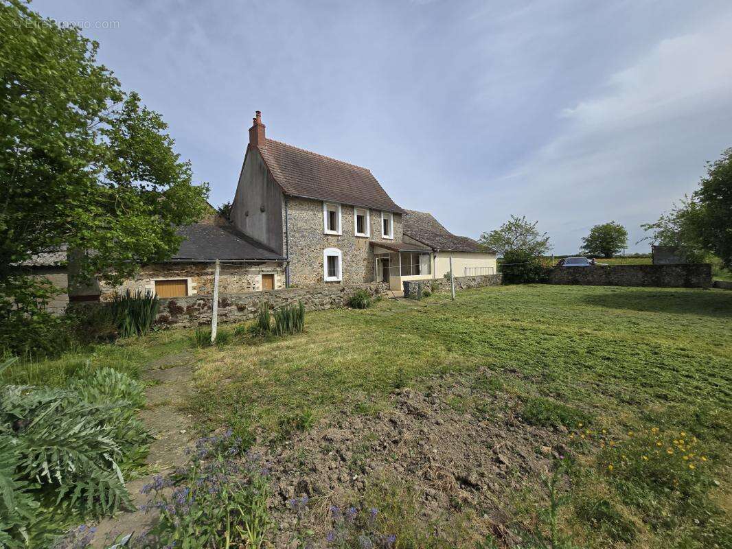 Maison à AUVERS-LE-HAMON