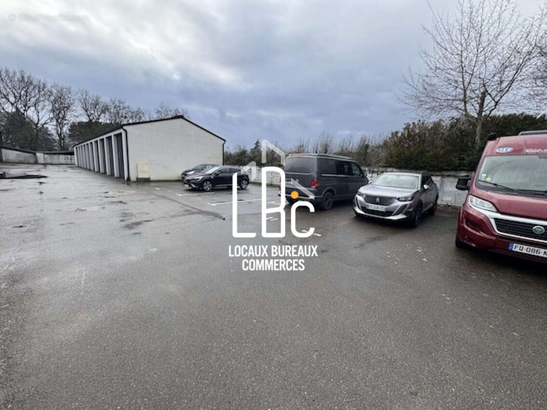 Commerce 145 m² à Suce-Sur-Erdre  - photo 5