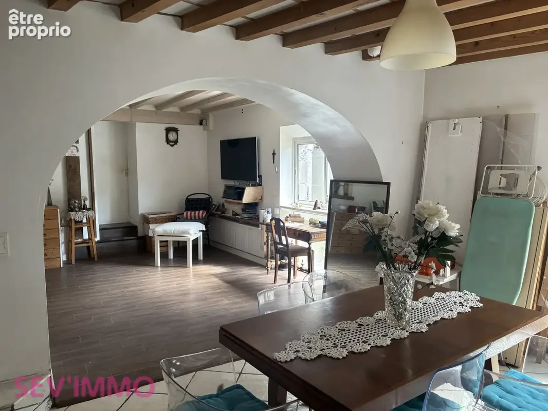 Sardon maison de village avec petit terrain - photo 13
