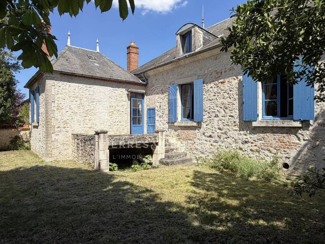 Maison à LA CHAPELLE-SAINT-URSIN