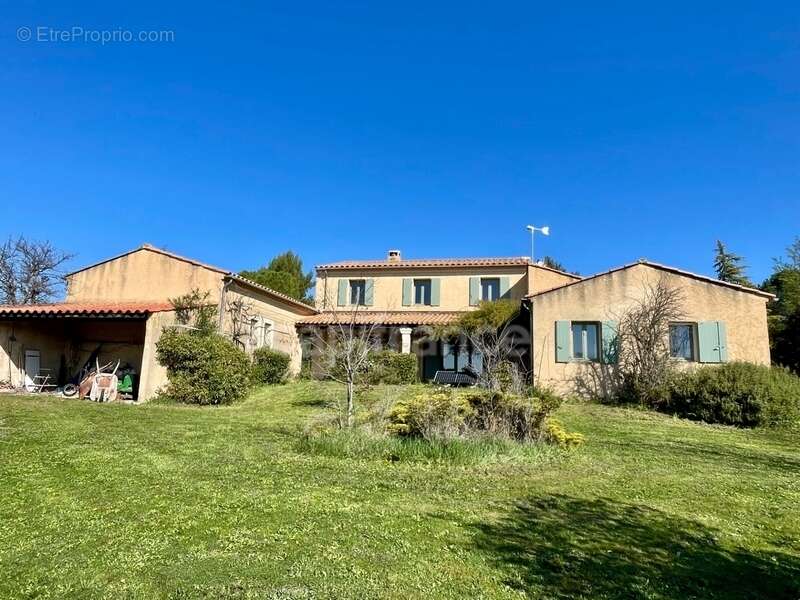 Maison à SAINT-SATURNIN-LES-APT