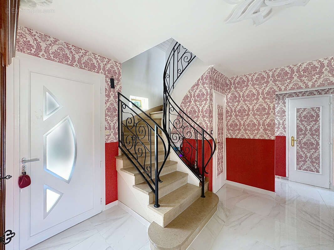 Maison à MONTMIRAIL