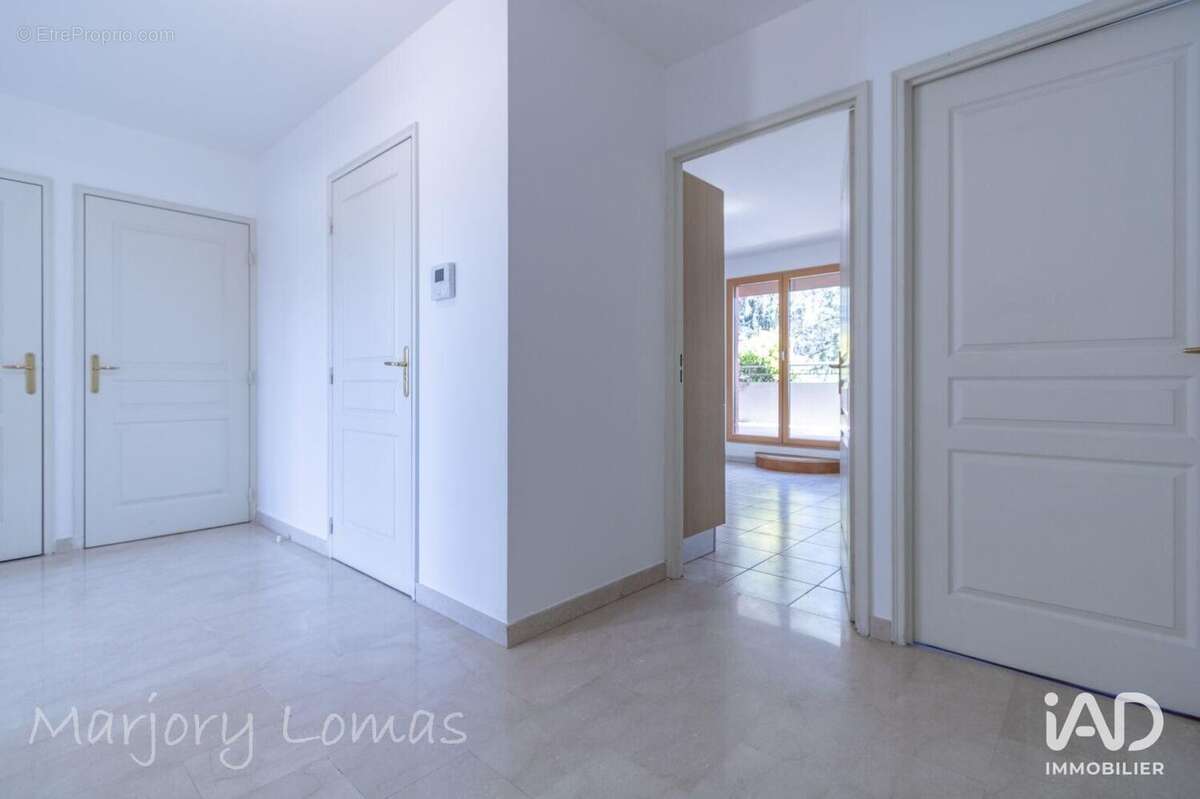 Photo 8 - Appartement à GENAS