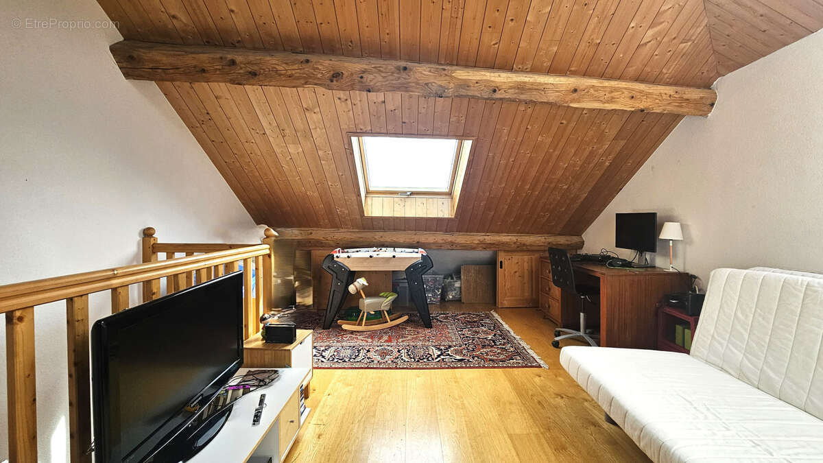 Maison à PREVESSIN-MOENS