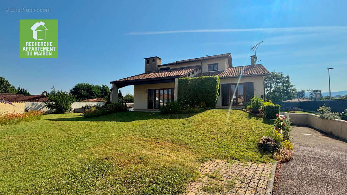 Maison à SAINT-ROMAIN-DE-JALIONAS