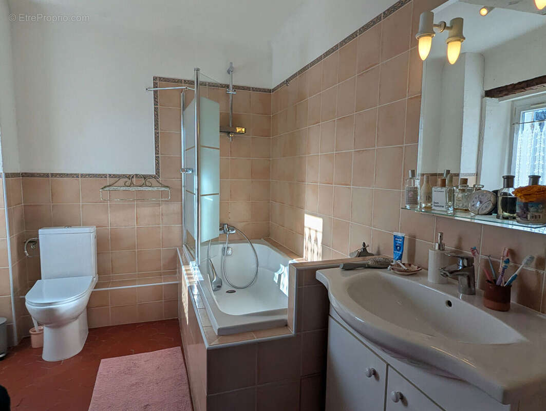 SALERNES propriété de 2 maisons, dépendances, piscine, terrain 8.444 m² - photo 9