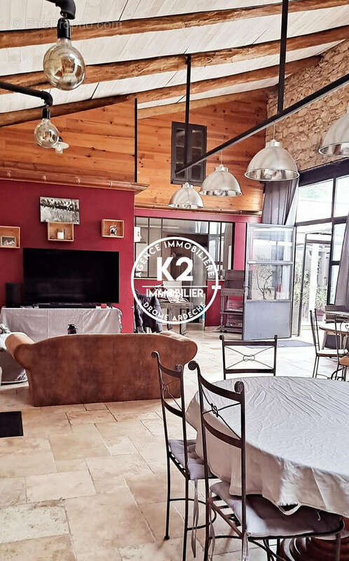 Maison à ROCHEFORT-EN-VALDAINE