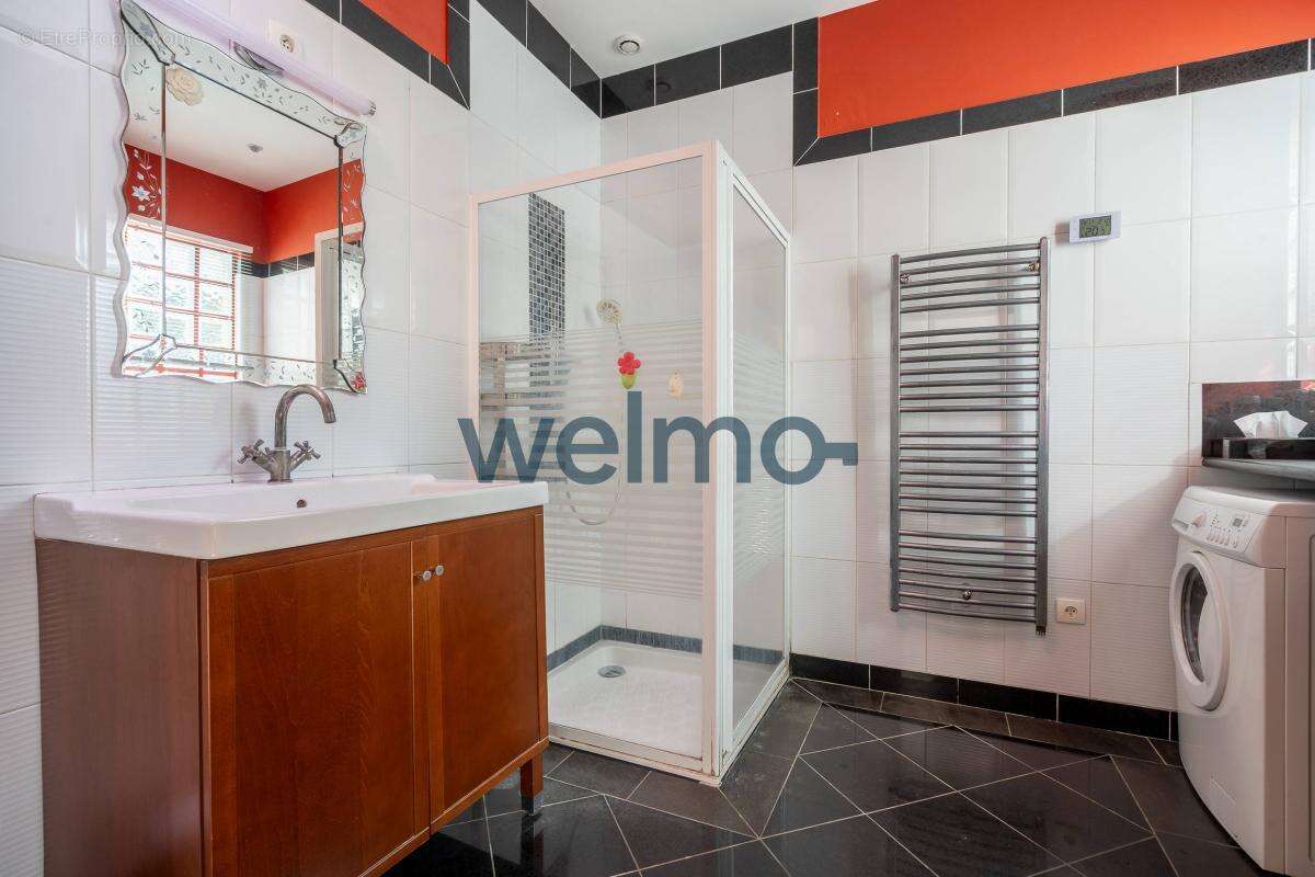 Maison à LE PERREUX-SUR-MARNE