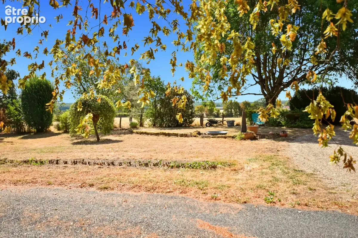 Maison en pierres de 120 m2 avec 5112 m2 de terrain SAINT EMILAND (71) - photo 16