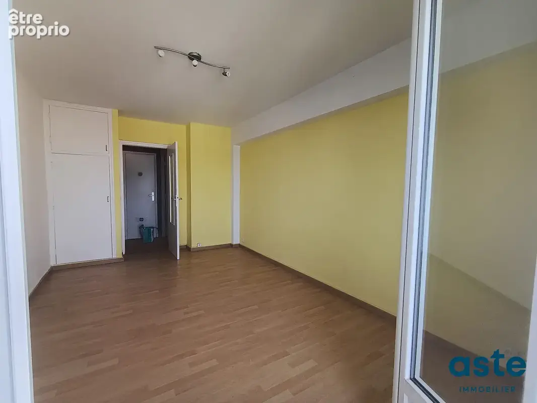 Appartement 3 pièces 64 m² à vendre à Brest (29200) - photo 2