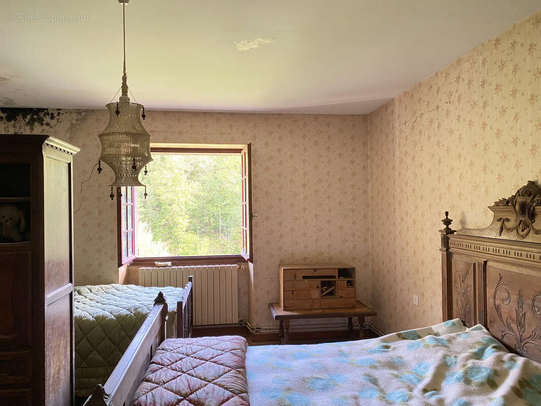 Maison à CHAMPAGNAC-DE-BELAIR