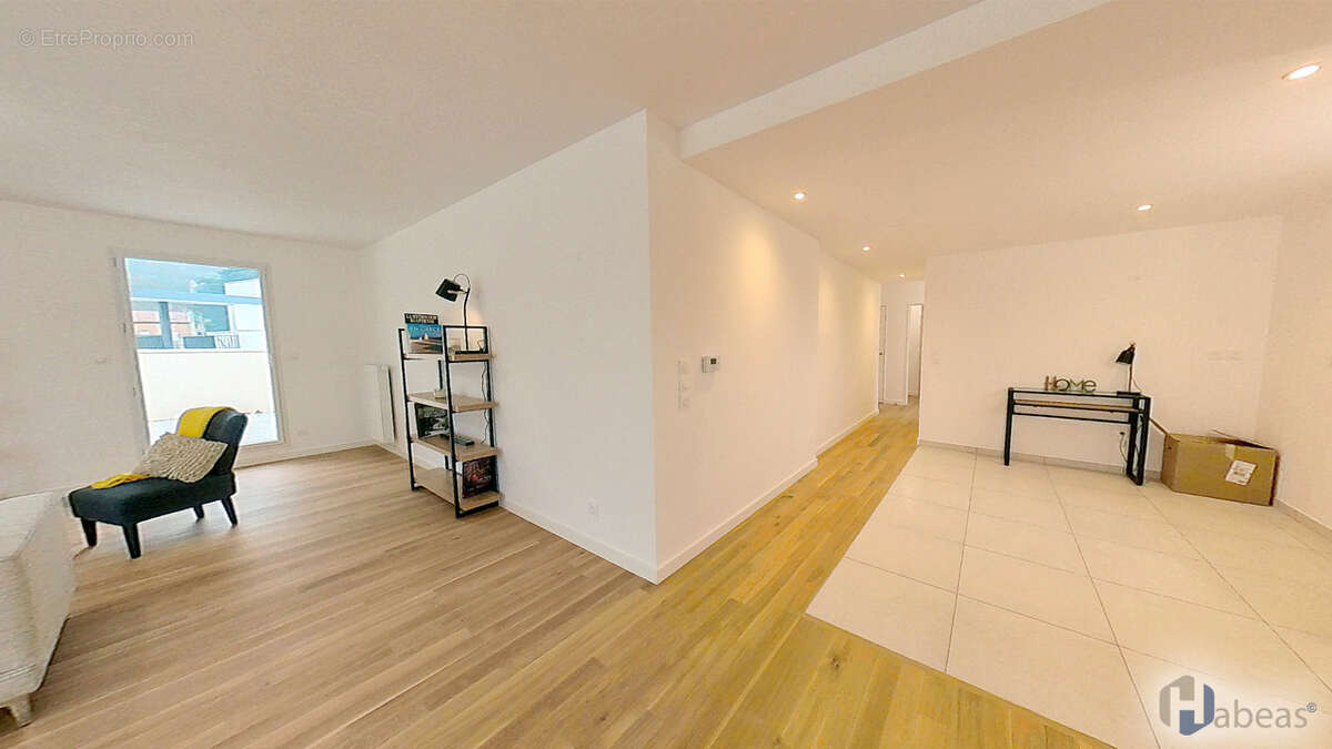 Appartement à VILLE-LA-GRAND
