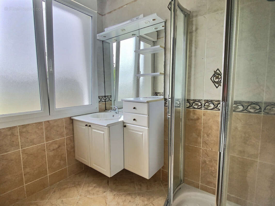 Maison de plain-pied 6P 3 chambres - photo 9