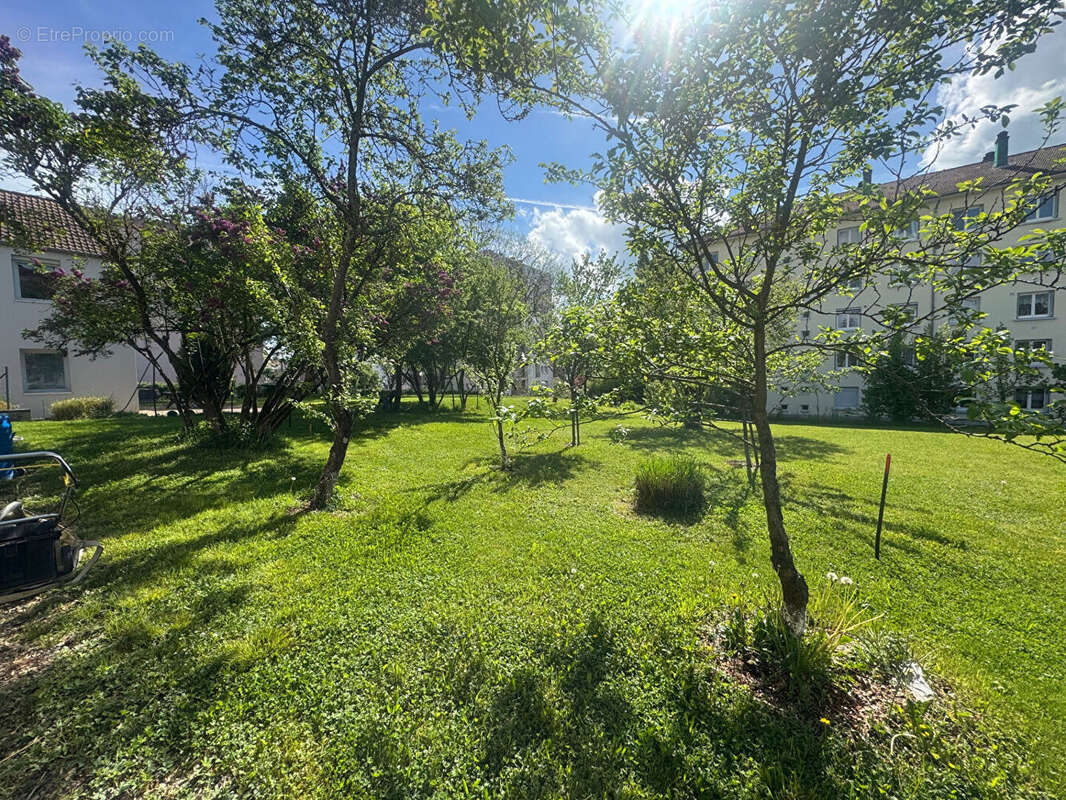 BESANÇON -Secteur Palente -Terrain à bâtir de 662 m² - photo 2