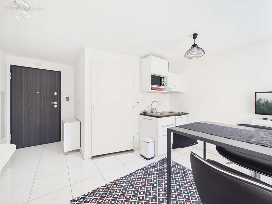 Studio meublé de 16.88 m² en vente rue du Fossé des Treize - photo 3