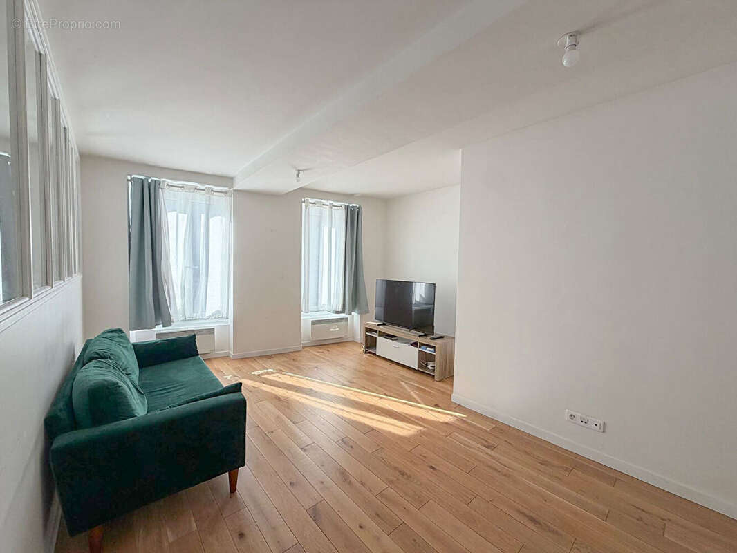 Appartement à NANTERRE
