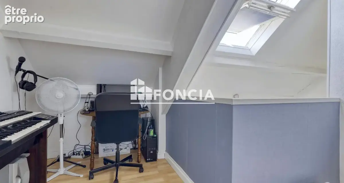 Duplex, dernier étage, parking, faibles charges, 5 min gare...pour un premier achat ou un investissement, cet appartement mérite - photo 7