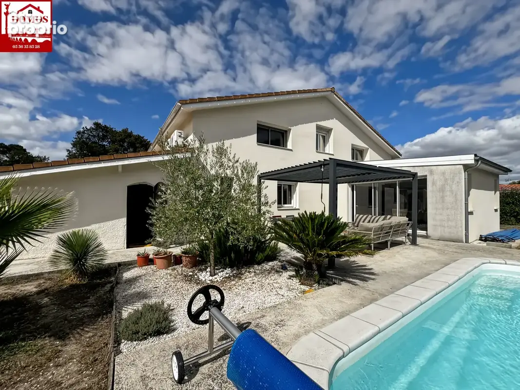 Photo Maison à Parempuyre au prix de 588 000€