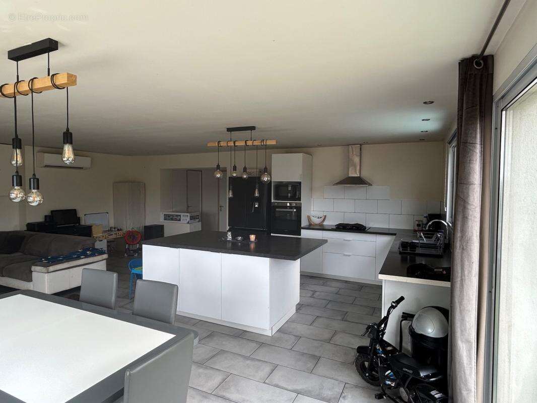 RIANS (83560) – Belle maison de plain-pied 120 m² avec T1 indépendant sur 4 000 m² de terrain piscinable - photo 12