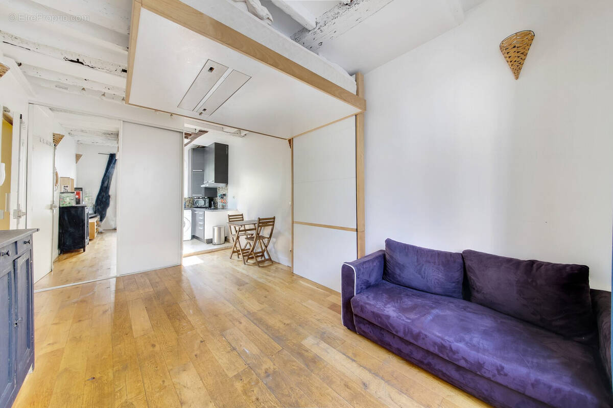Appartement à PARIS-10E