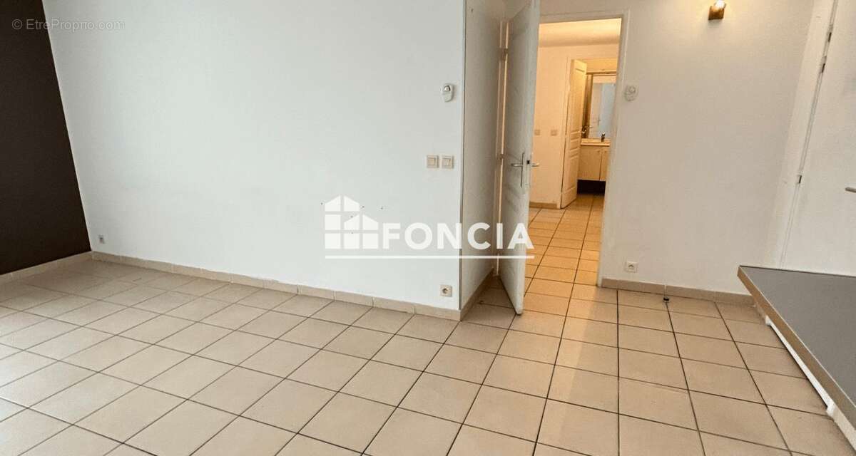 Appartement à MARSEILLE-6E