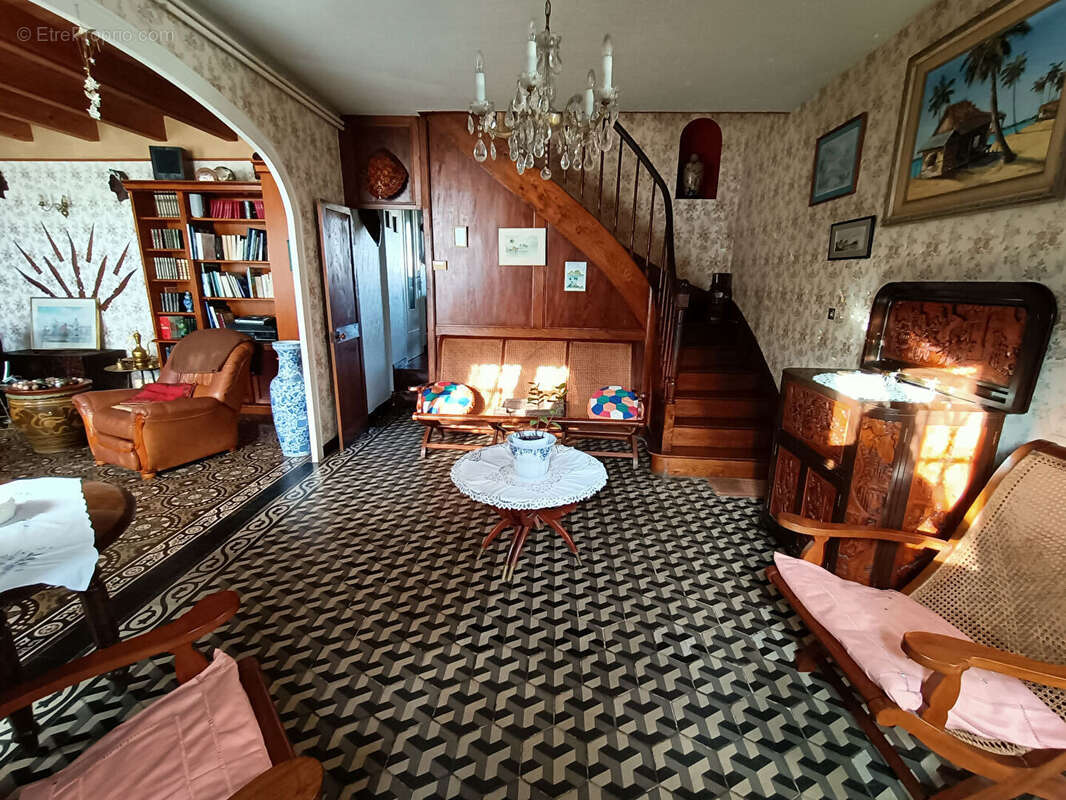 Maison à LUSSANT