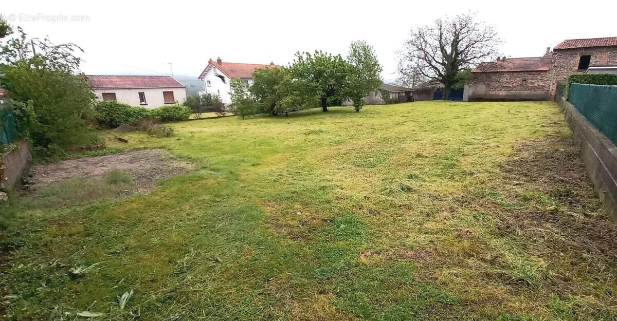 Photo 3 - Terrain à AUZAT-LA-COMBELLE