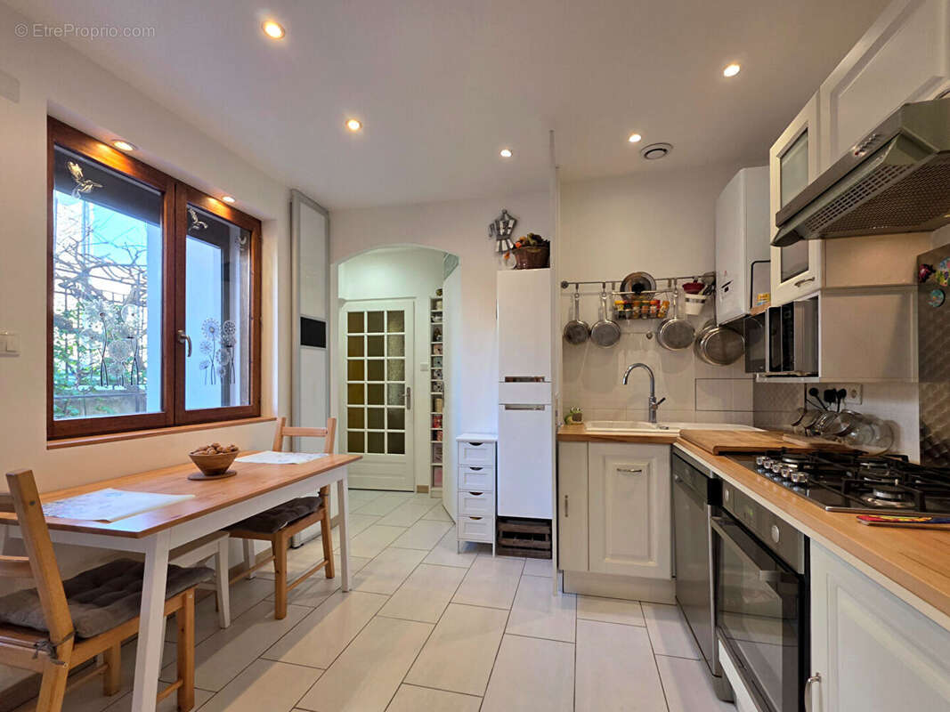 Maison à ROMANS-SUR-ISERE