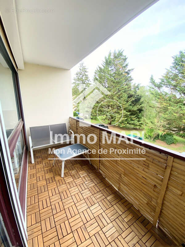 Beau T3 à la vente de 67m2 rénové avec balcon, parking et cave à Villecresnes - photo 2