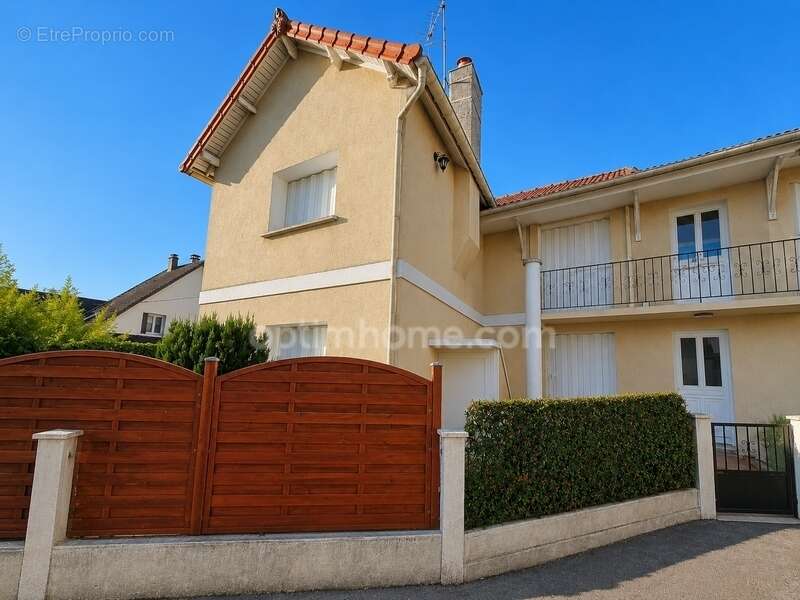Appartement 3 pièces de caractère à Frépillon (95) – Dernier étage, proche gare - photo 17