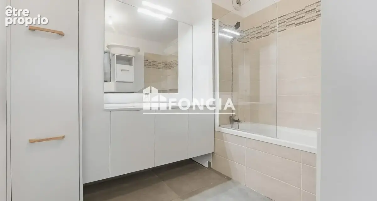 Centre Ville - Appartement 3 pièces 63m2 - double parking - photo 8