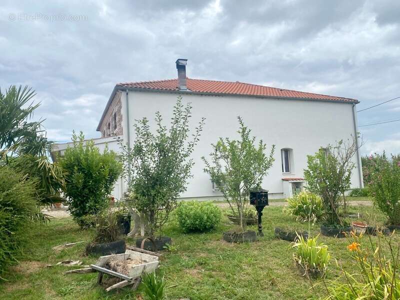 Maison à GRENADE-SUR-L&#039;ADOUR