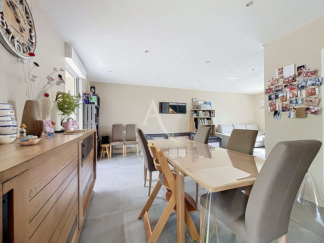 À vendre - Maison familiale avec vie de plain-pied à Combrée - Ombrée d'Anjou - photo 5