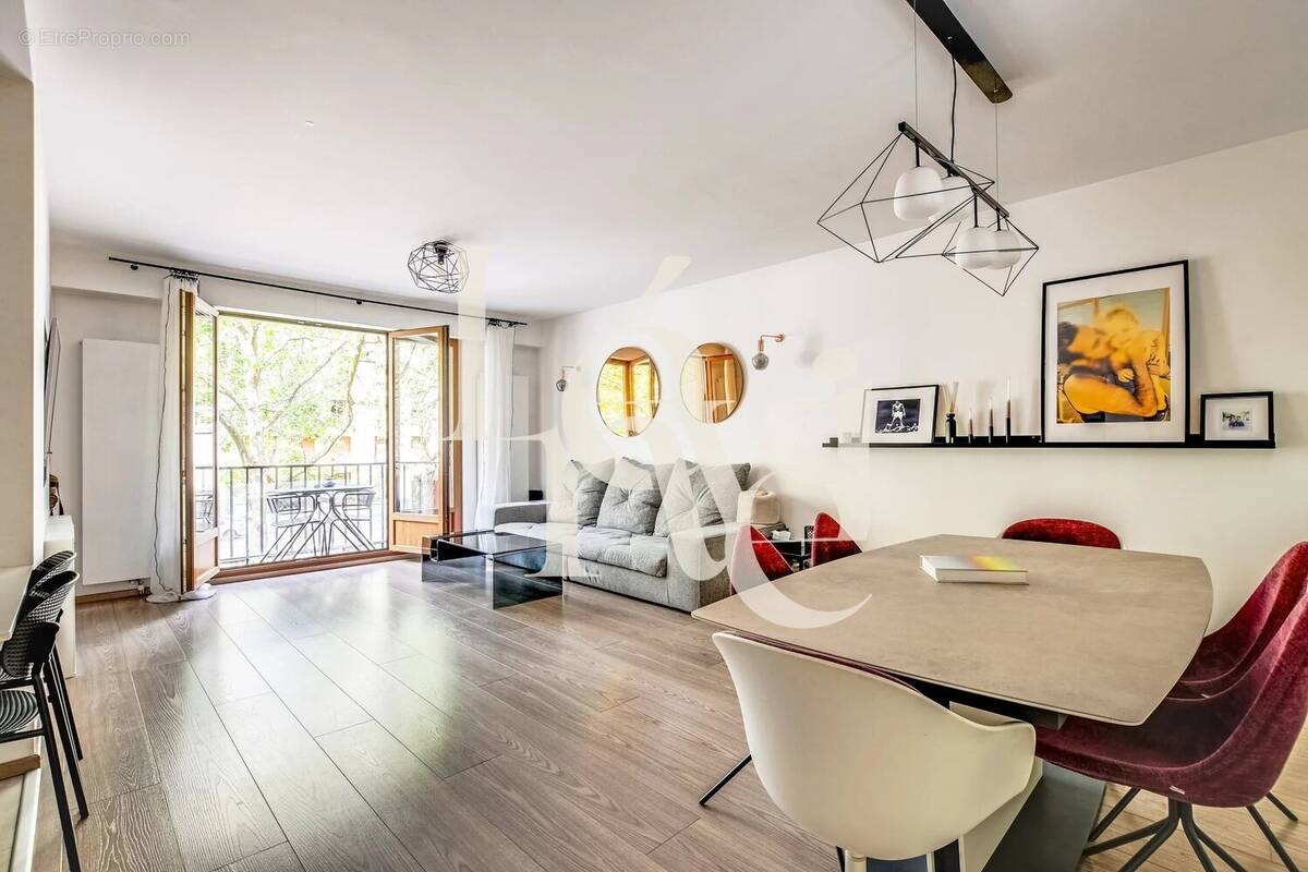 Appartement à PARIS-12E