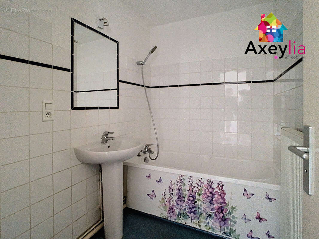 Appartement à LE COTEAU